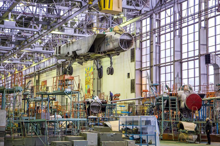 Kinh ngạc cách Nga hồi sinh MiG-31 từ nghĩa địa máy bay